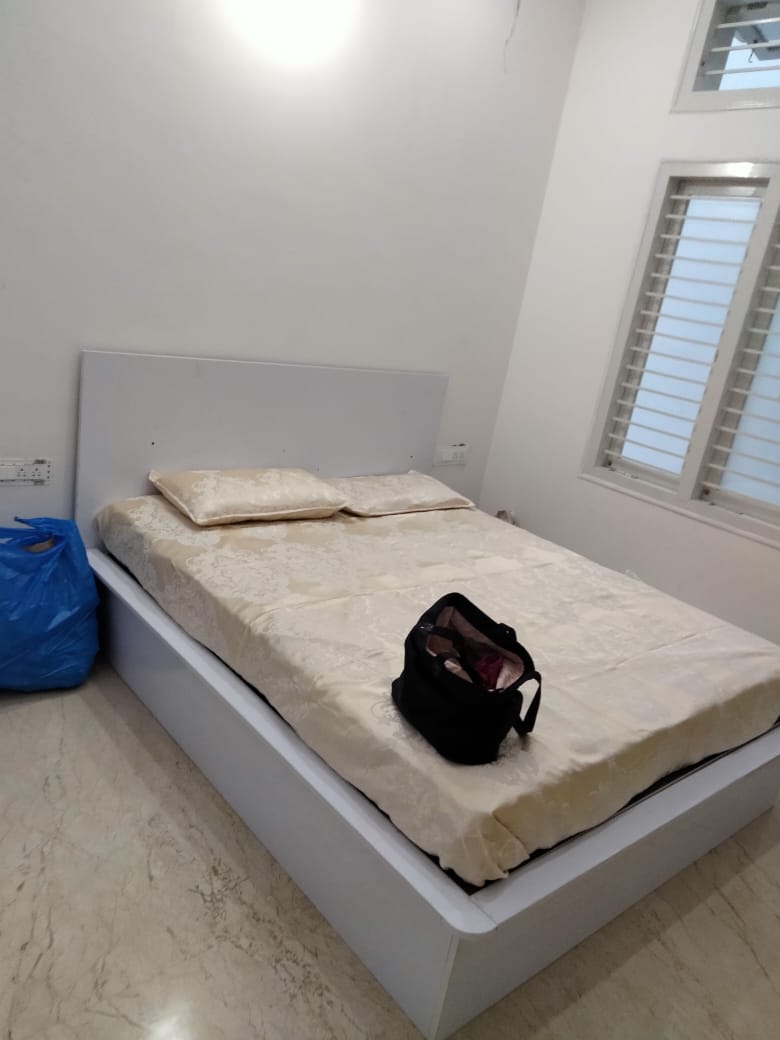 King size Storage cot 11/14